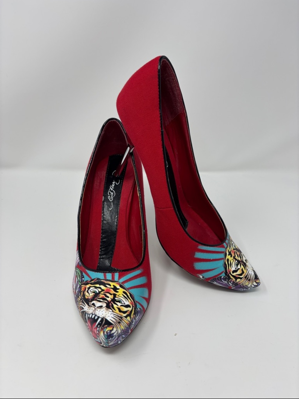 Ed Hardy | Red Pointed-Toe Women's‎ Pumps with Tiger Print 7 38